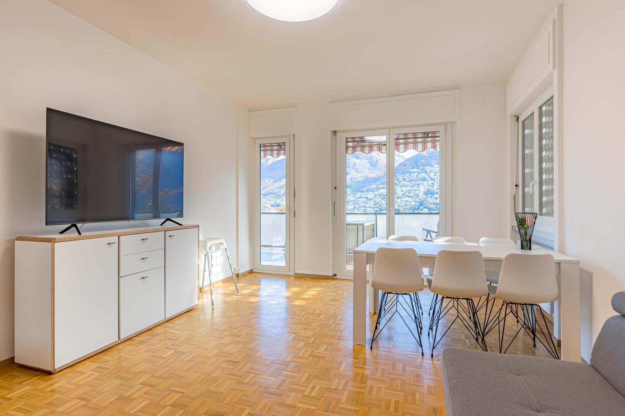 Imperial Of Lugano 4 With A Lake View Behind The Station And 10 Min From The Lake Appartement Buitenkant foto